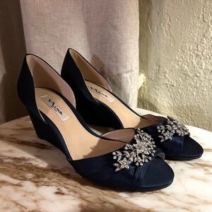 NWT Nina New York Women's Emiko Midnight Blue Peep-Toe Wedge Shoes 7 1/2